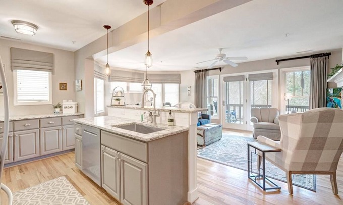Foscoe Condominio | Echota Wintergreens 1611- Mountain Condo, Gated Resort, Indoor/Outdoor Pools and Hot Tub, Fitness...