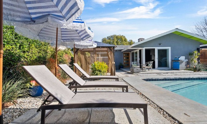 Encino Casa | Eclectic Mid-Century Modern 4BD Pool & Jacuzzi