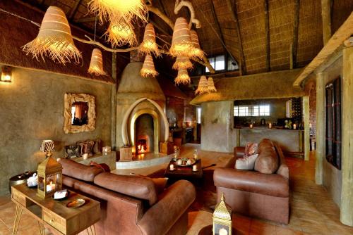 Joe Morolong Cabina | Eco-Lodge Gamagara Africa