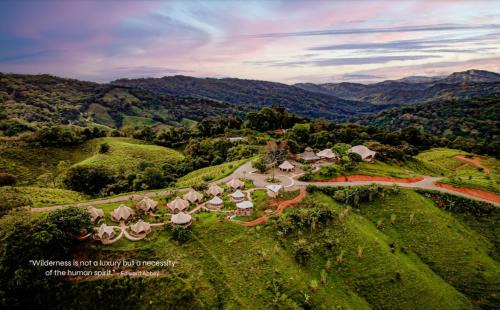 Dominical Otro | Eco Luxe Glamping Tent - 2 Queen Beds at Holos