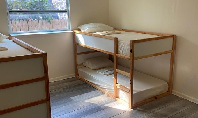 Little Haiti Cama Y Desayuno | Eco-Shared Hype