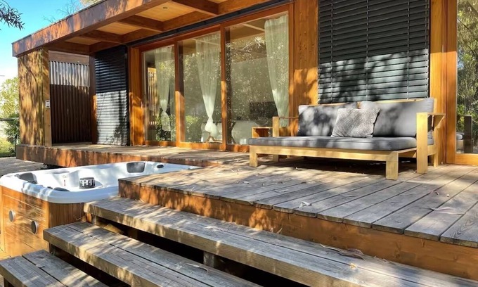 Penina Villa | Eco-villa inside a signature golf course. Enjoy outdoor showers and jacuzzi.