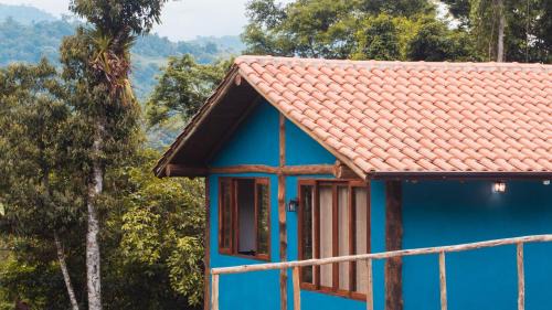 Paraty Chalet De Esquí | Ecocasa azul - Chalé na mata
