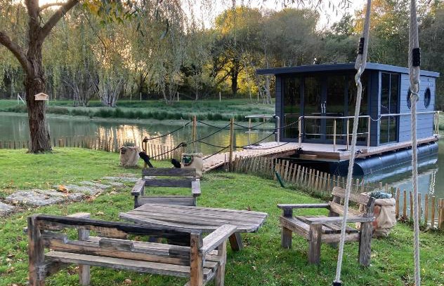 Sarzeau Otro | Ecolodge Charles Ashton Hébergement insolite sur l'eau