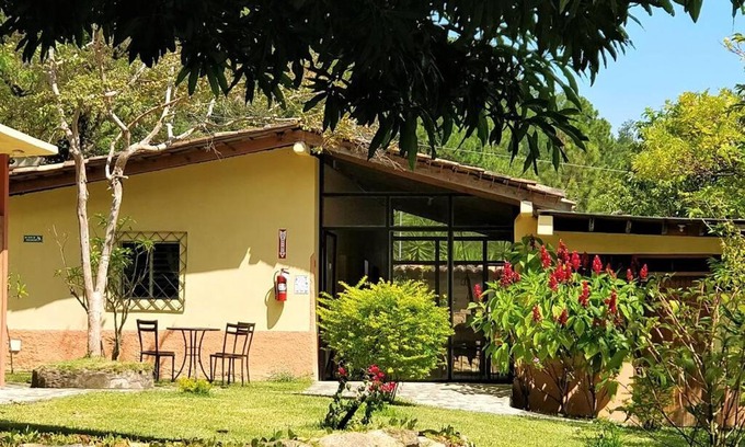 Gracias Casa | Ecolodge Guancascos, cabaña para 16 personas al pie del PN Celaque