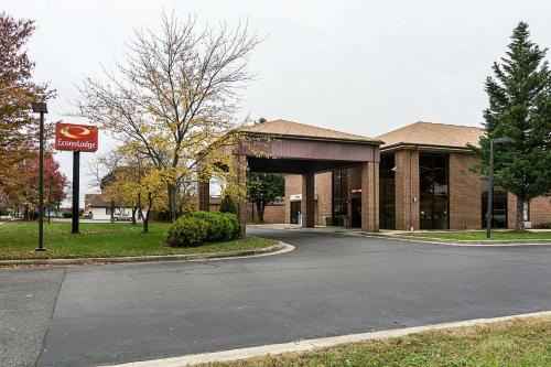 Clinton Cabina | Econo Lodge Andrews AFB