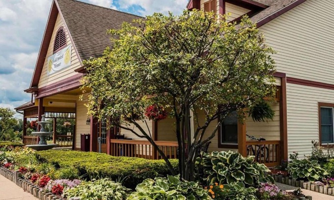 Grand Rapids Cabina | Econo Lodge & Suites Grand Rapids Airport