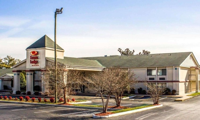 Greensboro Hotel | Econo Lodge & Suites