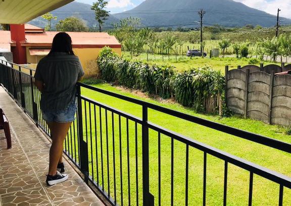 Barrio Pilo Apartamento | Economic and Centric Apartment in La Fortuna