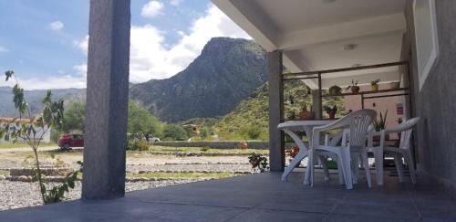 Cafayate Chalet De Esquí | Ecos de Montaña Cabañas