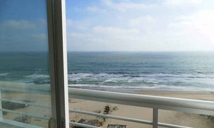 El Arenal Apartamento | Ecuabook Departamento Familiar balcon vista Mar y Playa 305