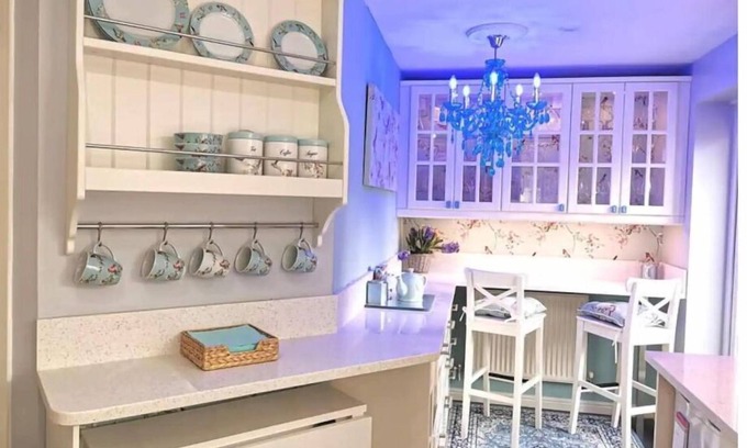 Watford Casa | Edale...in Hertfordshire countryside. 15 minute train to London.