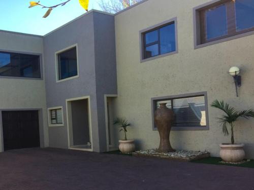 Universitas Apartamento | Edaneg