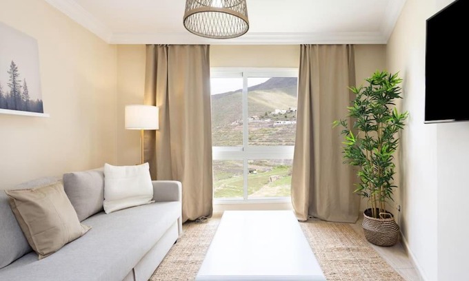 Adeje Apartamento | EDEN RENTALS Adeje Pearl Lovely City Center Private Parking