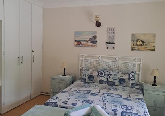 Port Edward Apartamento | Eden Wilds Unit 125