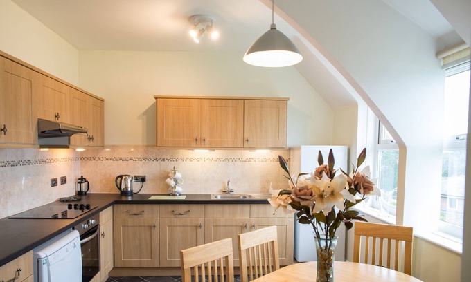 Dartmouth Apartamento | Edgecombe (2 Bedrooms)-Apartamento-Vista al rio-Lujoso-Baño con bañera