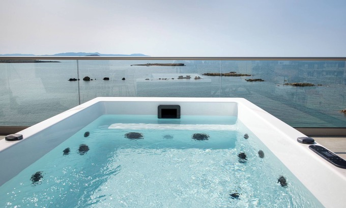 Nea Chora Hotel | EdgeWater Beach Hotel