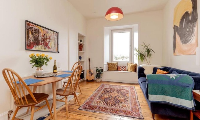 Bonnington Apartamento | Edinburgh Castle Views! Stylish 2BD Flat, Sleeps 4