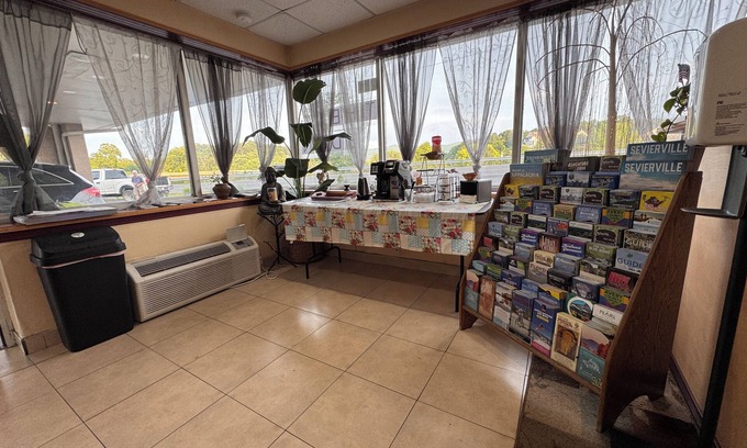 Wytheville Hotel | Econo Lodge Wytheville I-77 & I-81