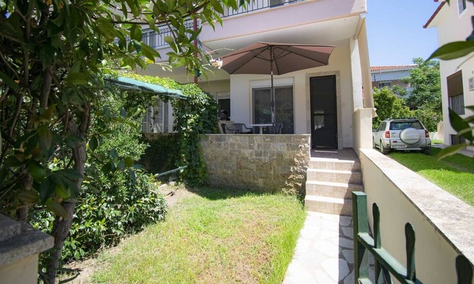 Nikita Complejo | Effie's Maisonette by Travel Pro Services