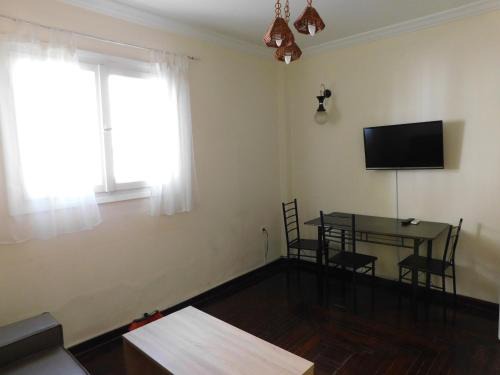 Chalcis Apartamento | Efrosini's studio semi-basement