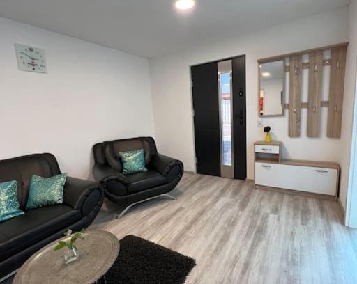 Wehrda Apartamento | EG-Souterrain Wohnung