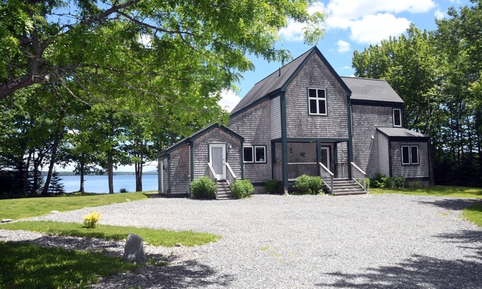 Deer Isle Casa | Eggemoggin Reach Oceanfront Casa contemporánea con amarre