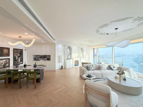 Lujiazui Apartamento | EHUB - Super Rare 4Bedroom 4Bathroom Luxury Bund View Apartment