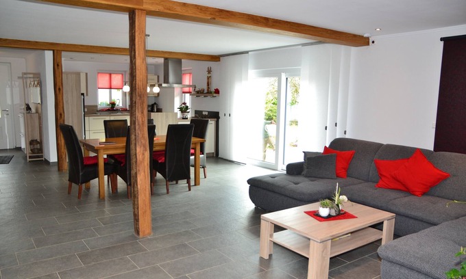 Habscheid Casa | Eifelgold - cómodo, espacioso apartamento de 5 estrellas situado en una zona tranquila