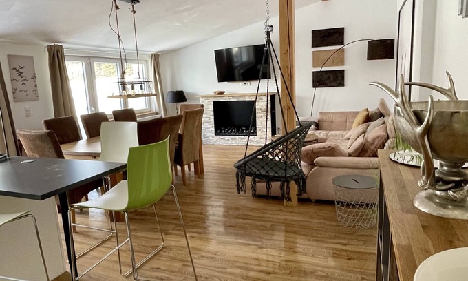 Loogh Apartamento | Eifelsuiten: Traum Penthouse in Idyllischer Naturlage
