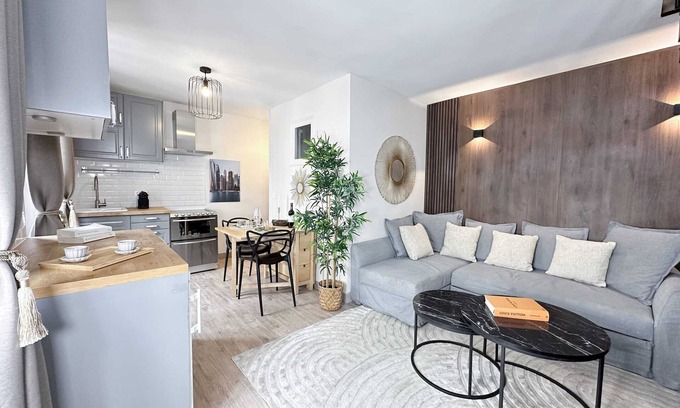 Passy Apartamento | Eiffel Tower: Unique Parisian Duplex