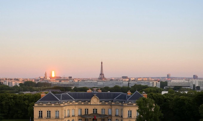 Epinay-sur-Seine Condominio | Eiffel Tower View - Entire Apartment
