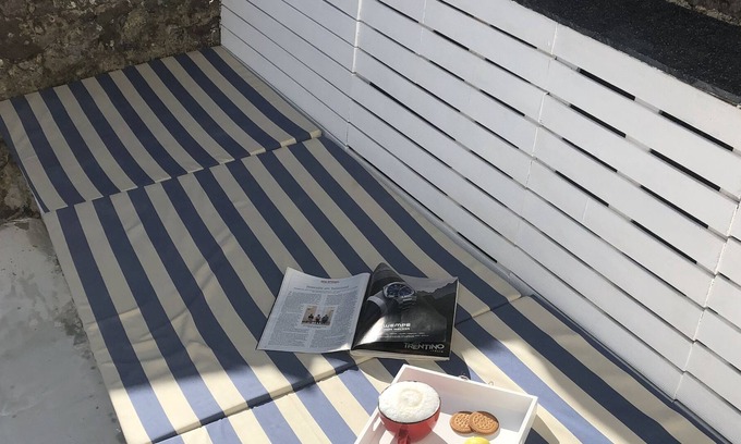 Candás Casa | Ein Gemütliches Häuschen 20m vom Strand mit Patios auf 2 Ebenen