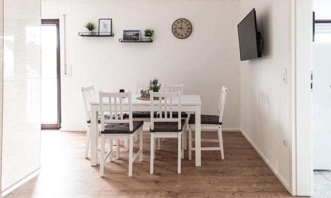 Edingen-Neckarhausen Apartamento | Eindrucksvolles Gruppen– und Monteursloft