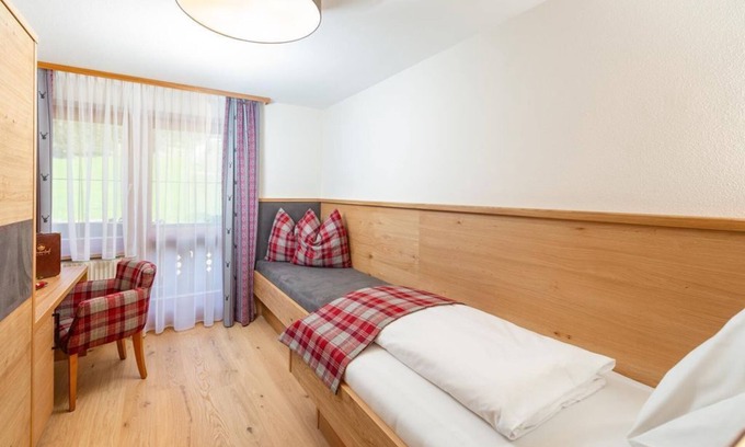 Ramsau am Dachstein Casa | Einzelzimmer Dusche, WC, Balkon, HP, Kurz - Hotel Lindenhof