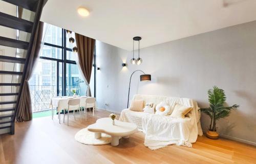 Taman Mutiara Apartamento | Ekocheras Creamy Stay