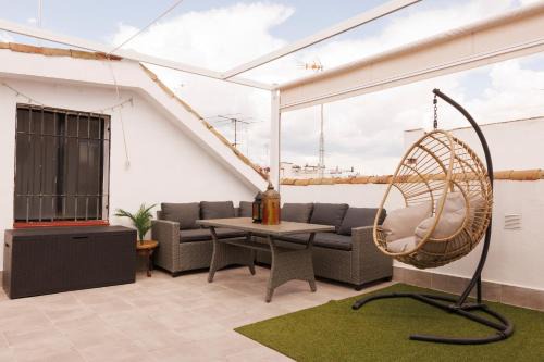 Centro Comercial Cama Y Desayuno | El ático de Osario 5 con terraza - Great location