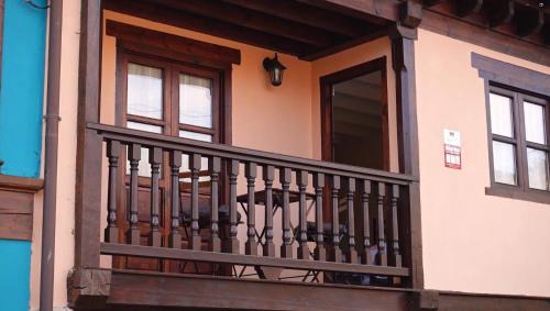 Vallobal Casa | El Balcon del Horreo