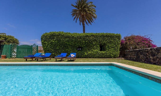 Los Valles Cabaña | EL BARRANCO, exclusive canarian villa