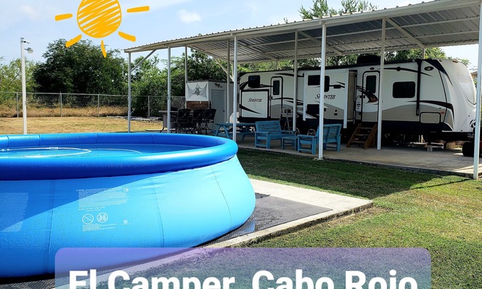 Llanos Costa Casa | El Camper, carretera hacia Combate, Cabo Rojo