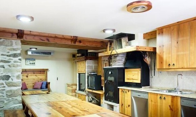 Fortanete Cabaña | El Casal de Nicolás con salón social hasta 28 personas