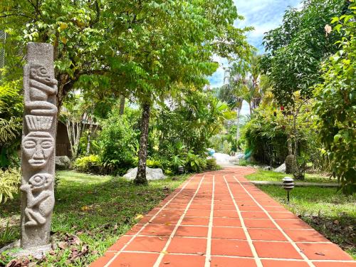 Puerto Viejo de Talamanca Hostal | El Clan Hostel