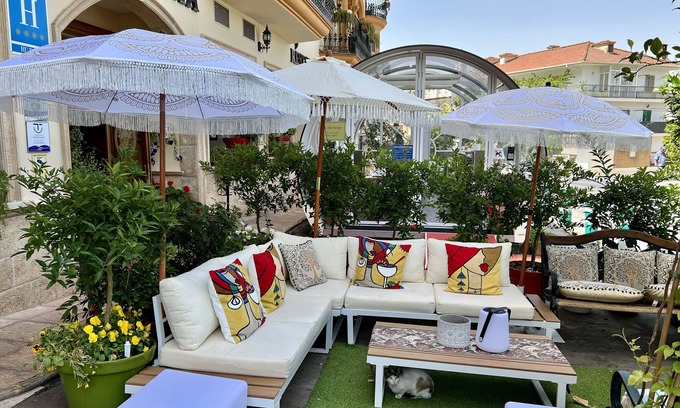 Burunchel Hotel | El Curro Hotel Rural