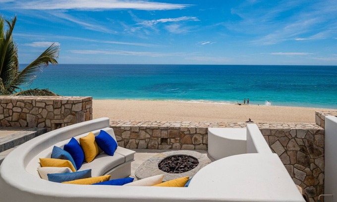 Buzzards Villa | El Encanto Casa Ocho