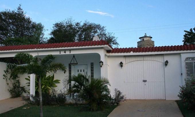 Borinquen Casa | El Faro Surf House !! Menos de 2 millas del aeropuerto y surf