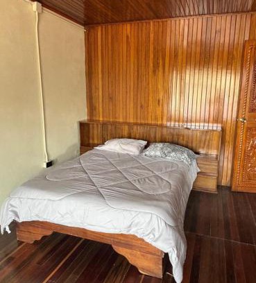 Alfaro Ruiz Cama Y Desayuno | El Garaje b&b