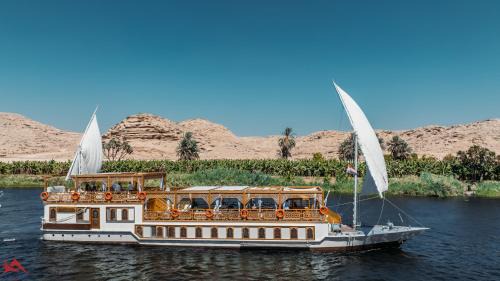 Nile River Luxor Alquiler De Eote | EL Hanim Dahabeeyah
