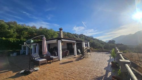 Jimera de Libar Chalet De Esquí | El Higuerón (Serranía de Ronda)
