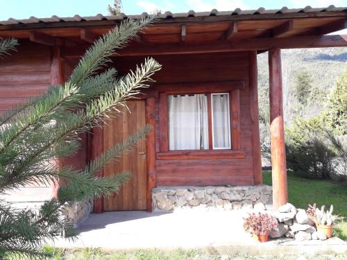Lago Puelo Casa | El Jarillal Chalet de Montaña a pasos del lago