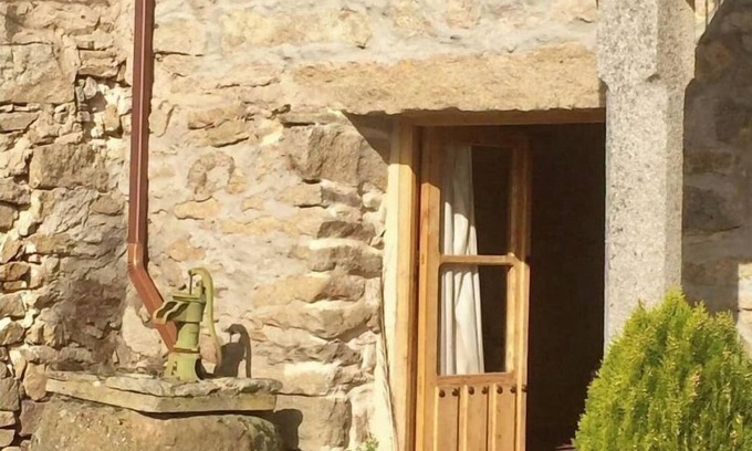 Fariza Casa | El Lagar de la duquesa. Casa con jardín y piscina.